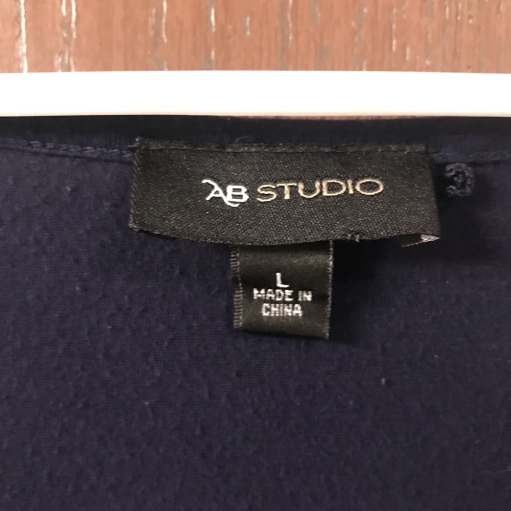 Navy Top - Picture 2 of 3